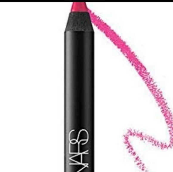 Nars velvet matte lip crayon in cruella (red) - Picture 2 of 3